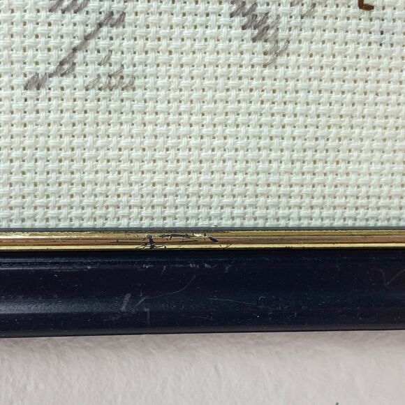 Vintage Needlepoint Girl At Beach Pastel Framed Glass 11"x9" Wall Hanging Decor - Picture 6 of 8